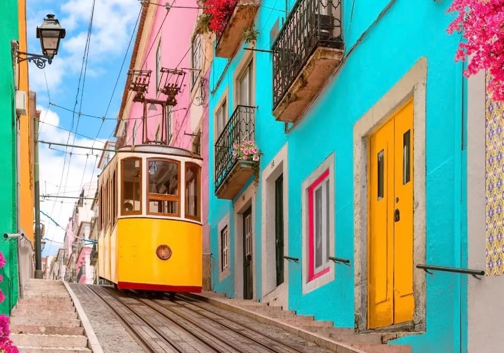 2Br Terrasse Townhouse Style With Ac | By Airnest Apartment Lisbon