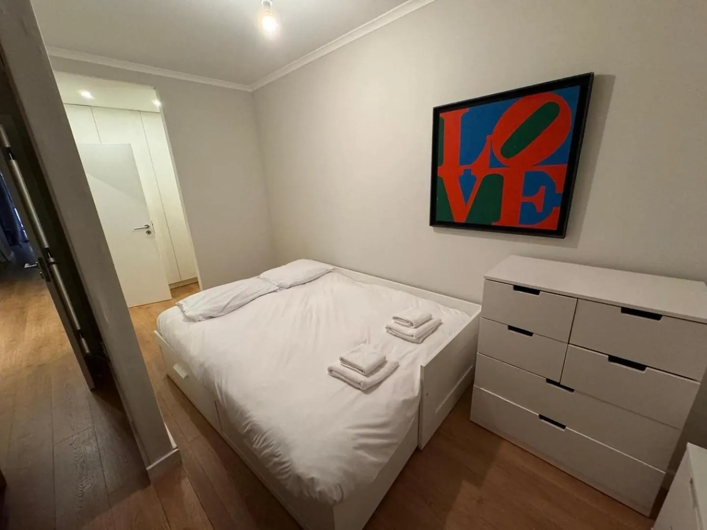 2Br Terrasse Townhouse Style With Ac | By Airnest Apartment Lisbon Portugal